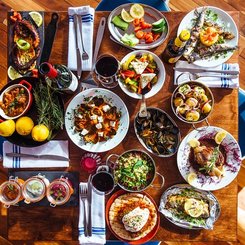 Blue White Boutique - CULINÁRIA GREGA